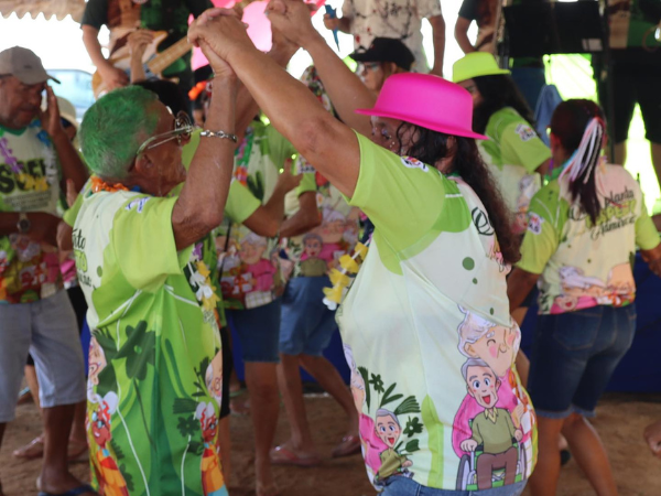 CARNAVAL BEIRA RIO DA MELHOR IDADE 2024: ALEGRIA DOS IDOSOS EM FESTA TRANSFORMADORA E INESQUECÍVEL!